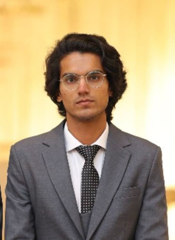 Harris Bashir headshot